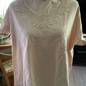 Ecru tshirt with beautiful lace and iridescent beading along v neck. 26/28